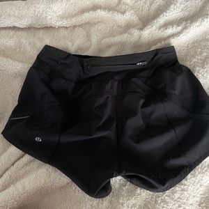 Lululemon shorts size 4